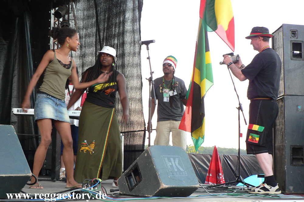 Askala Selassie & Lilian Gold