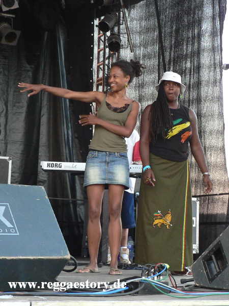 Askala Selassie & Lilian Gold