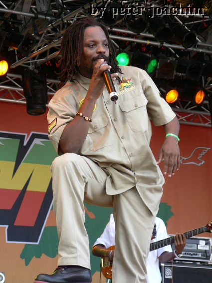 Chuck Fenda