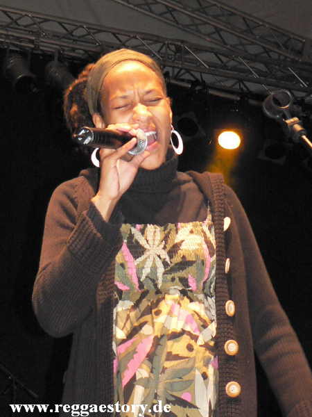 Lilian Gold