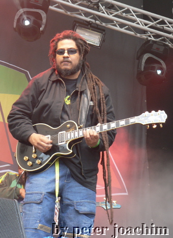 Roots Radics