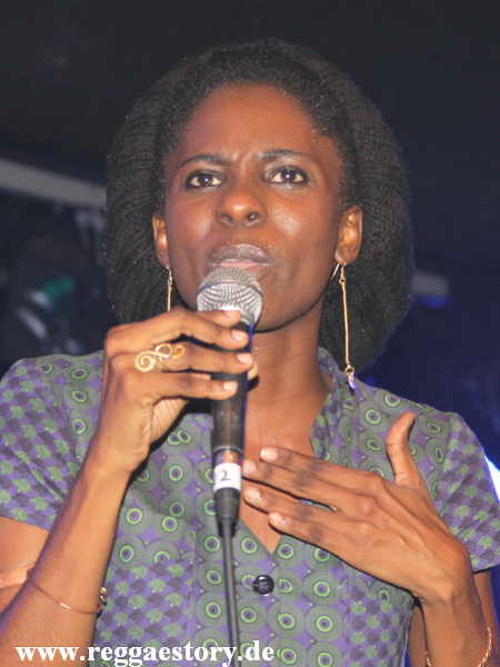 Jah9