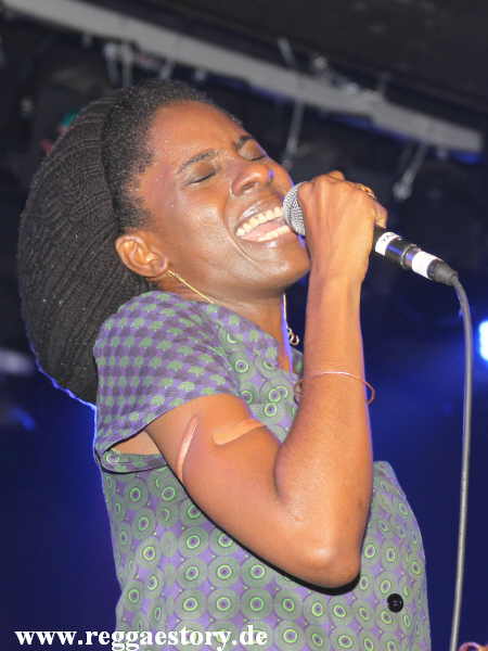 Jah9