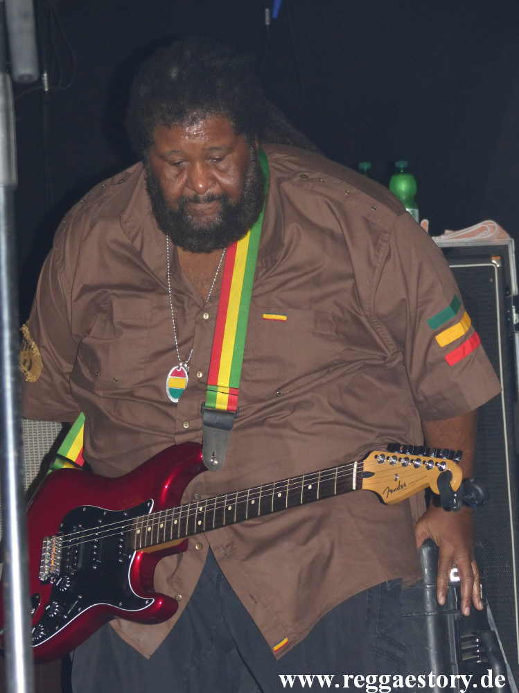 Inner Circle - Roger Lewis