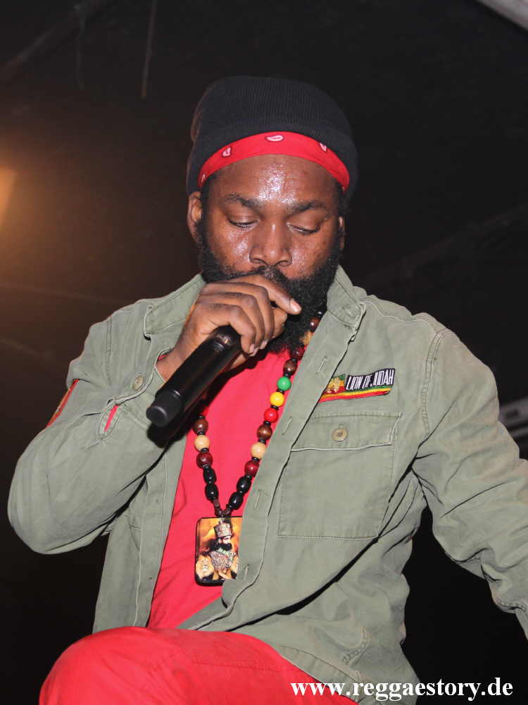 Jah Thunder