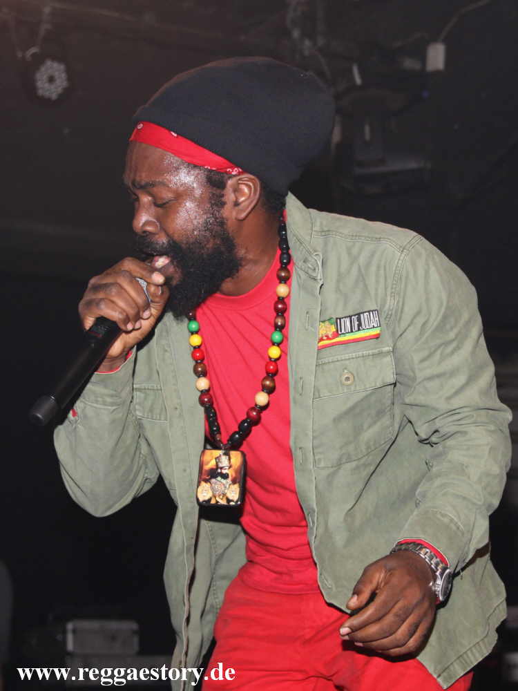 Jah Thunder