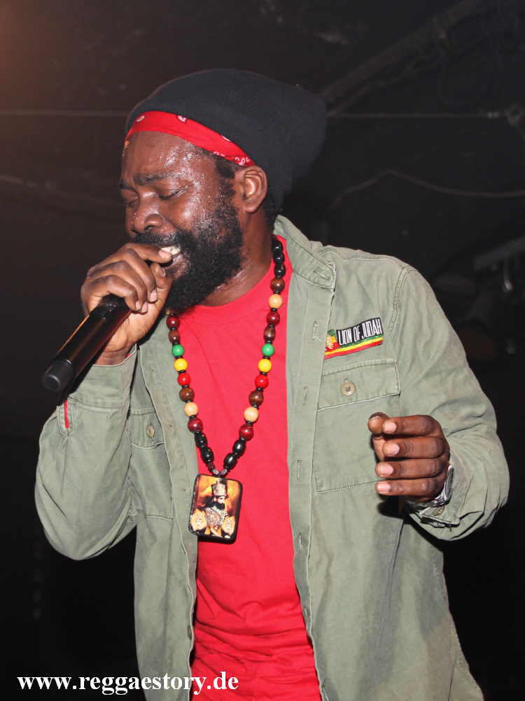 Jah Thunder