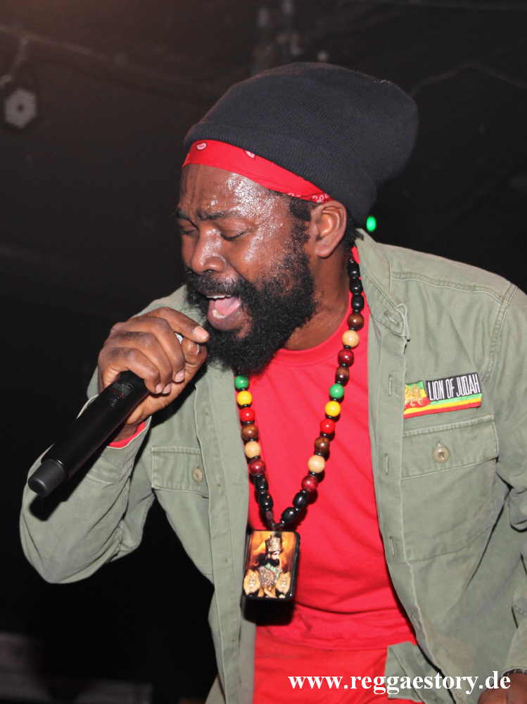 Jah Thunder