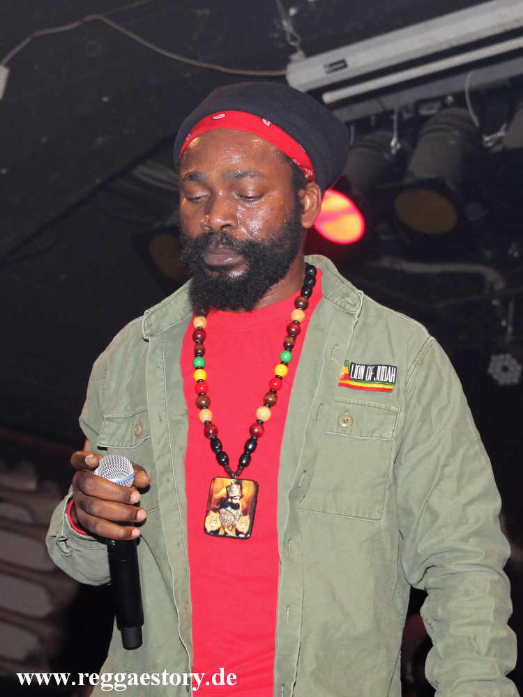 Jah Thunder