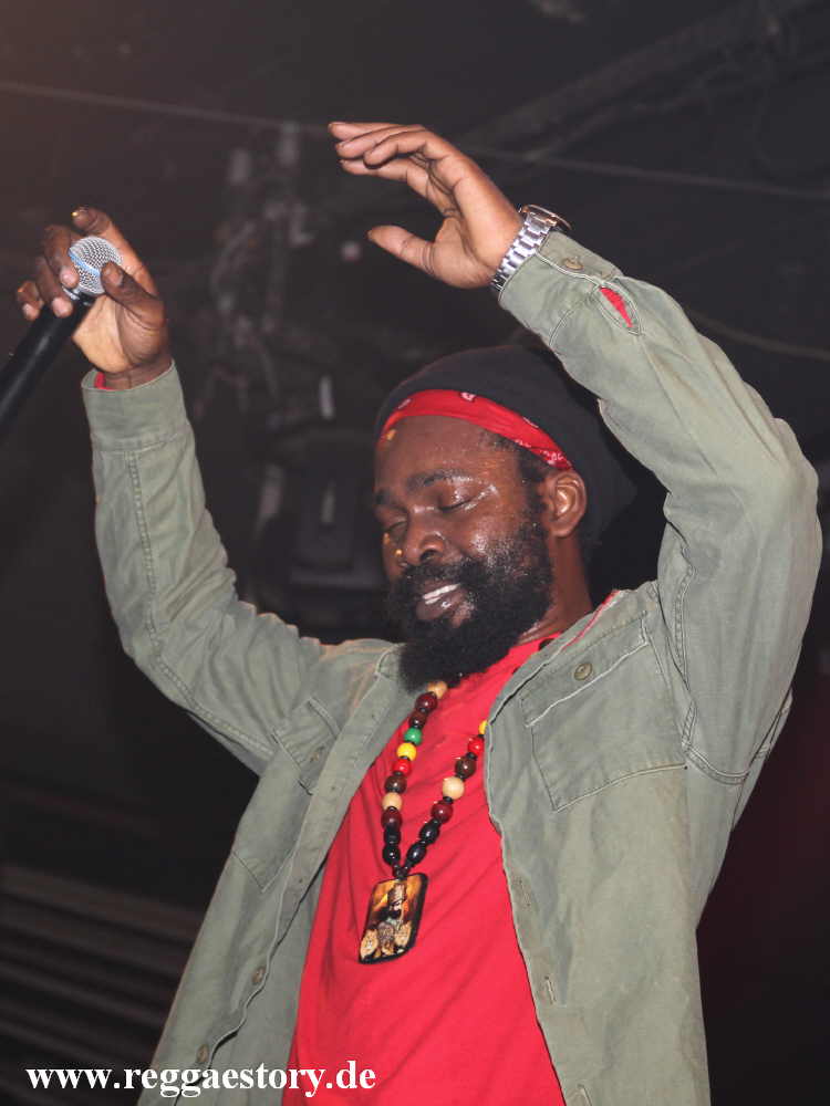 Jah Thunder