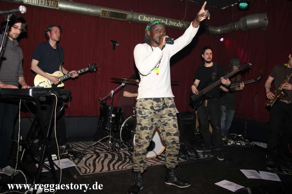 Jah Hero & Solid Vibrations Band