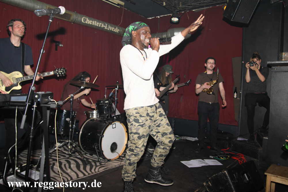 Jah Hero & Solid Vibrations Band