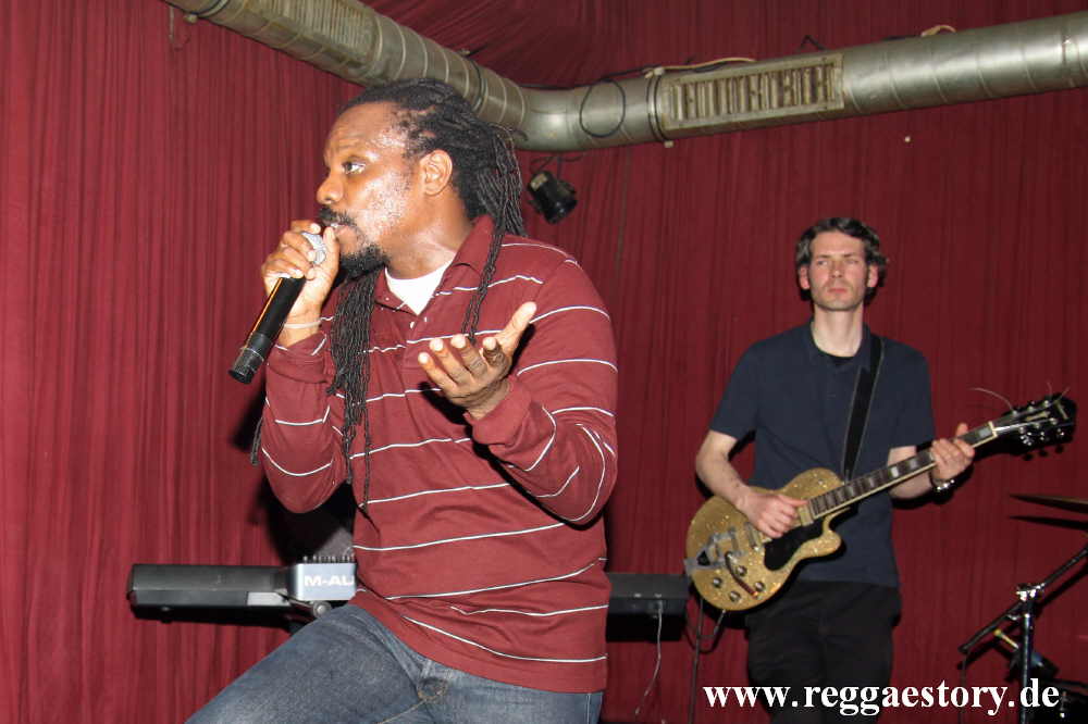 Chuck Fenda & Solid Vibrations Band