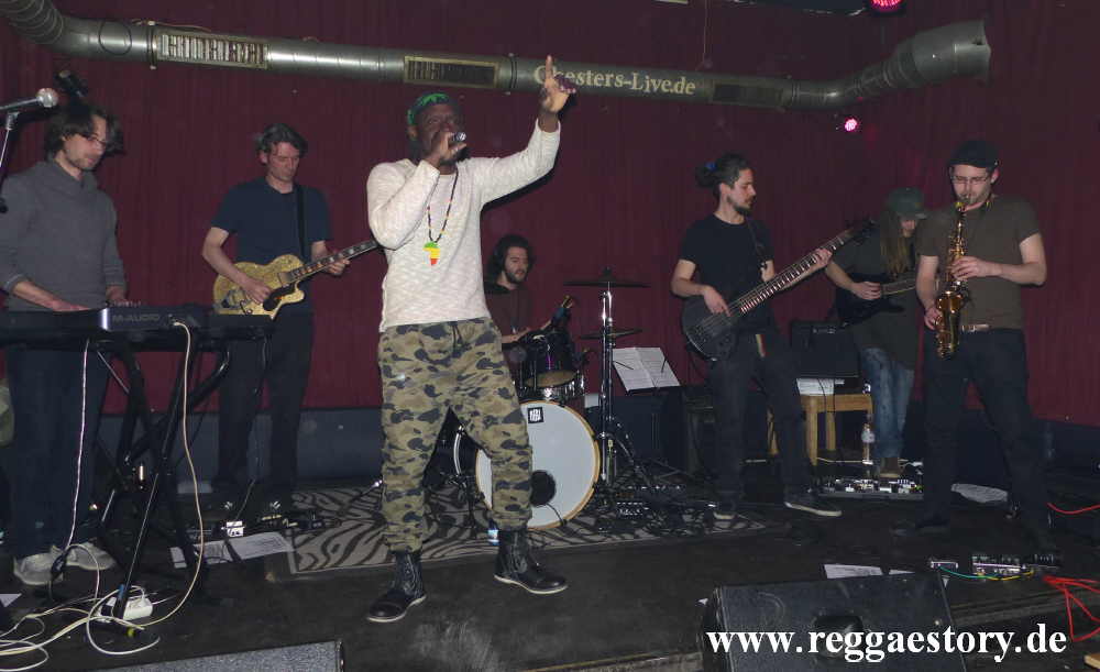 Jah Hero & Solid Vibrations Band