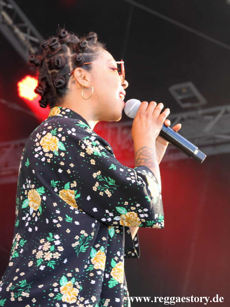 Hollie Cook