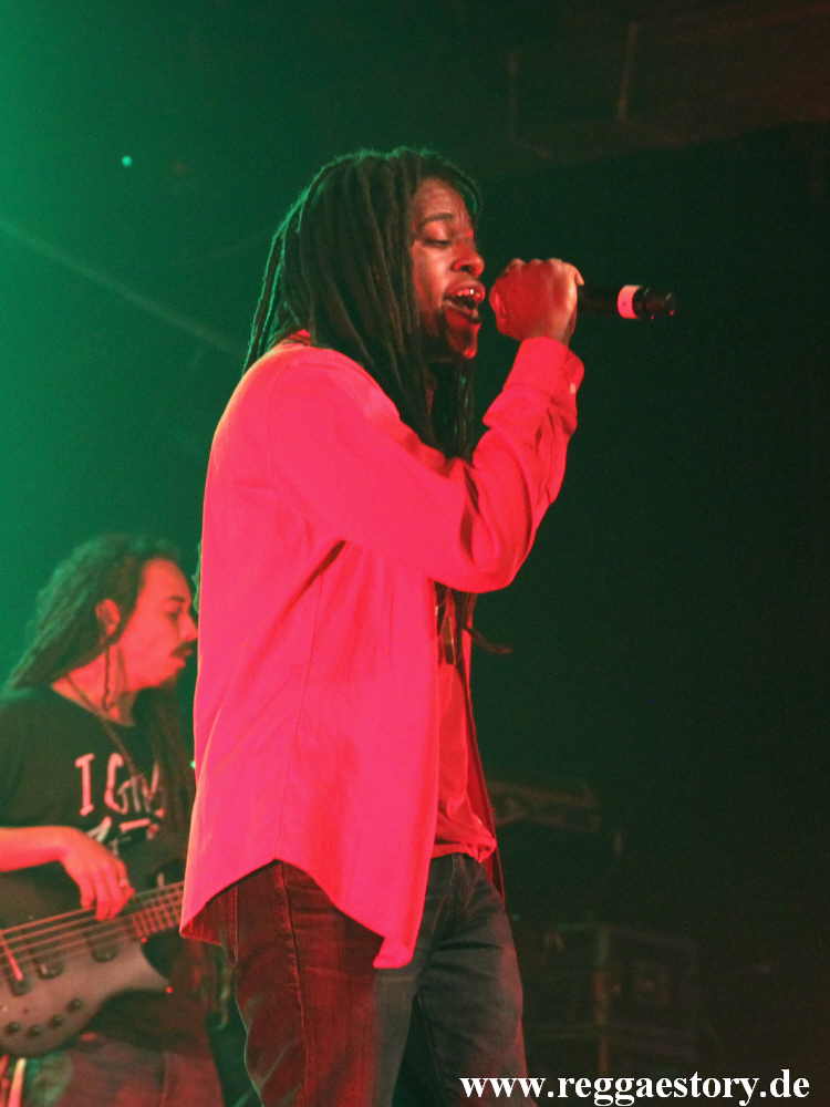 Black-Am-I