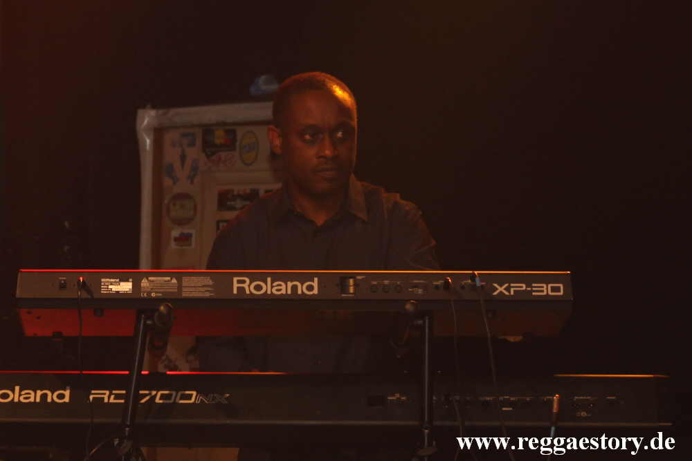 The Dub Band - Henry Holder