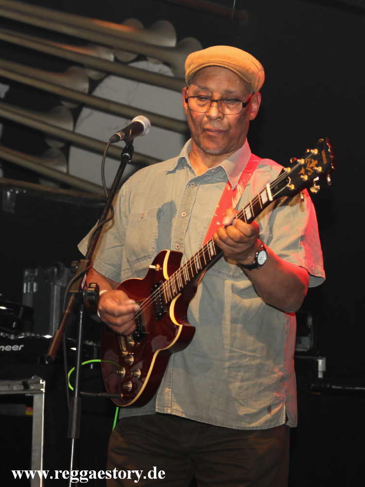 The Dub Band - John Kpiaye