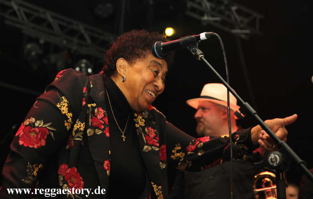 Doreen Shaffer - Dynamite Skafestival 2018