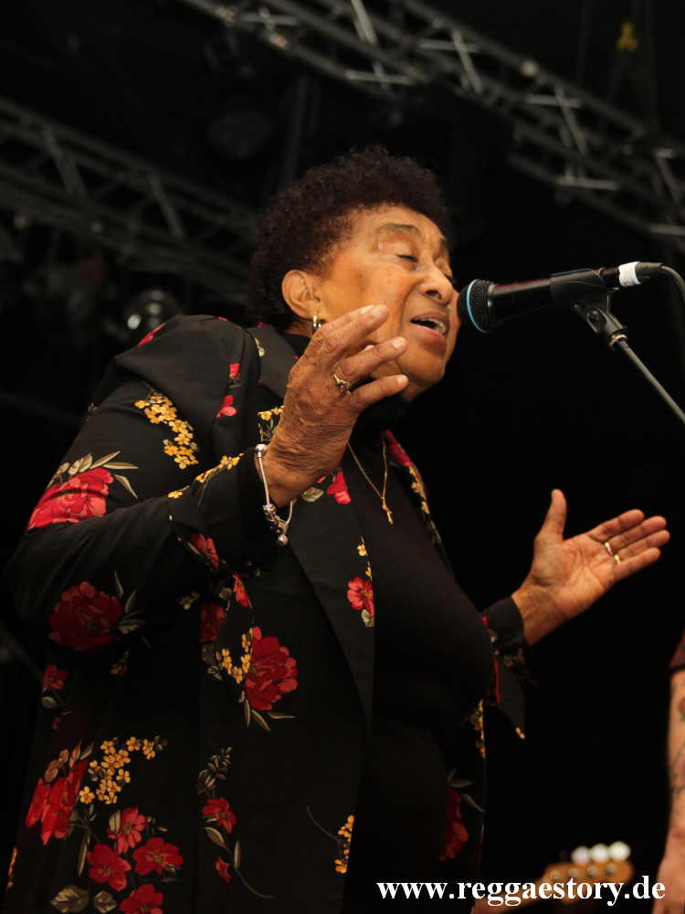 Doreen Shaffer - Dynamite Skafestival 2018