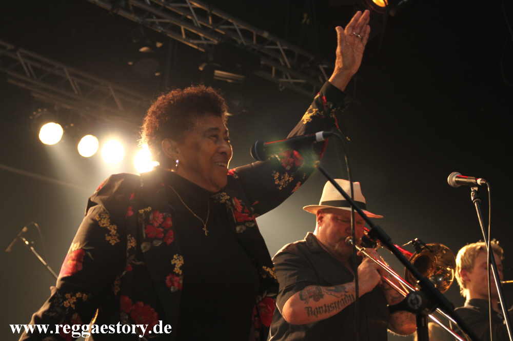 Doreen Shaffer & The Steadytones - Dynamite Skafestival 2018