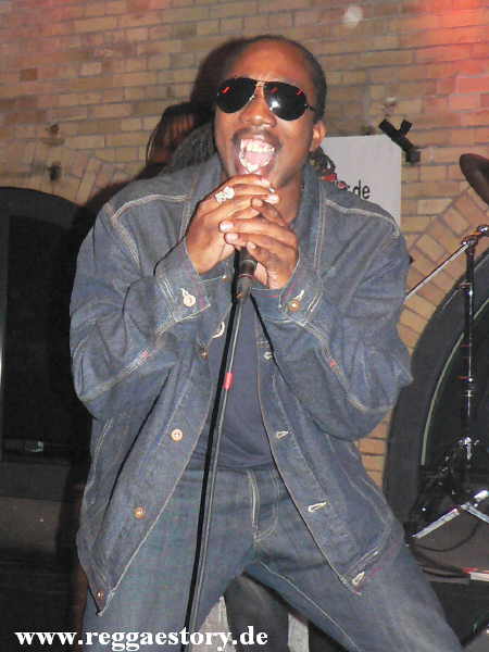 Singing Sweet