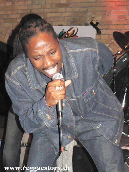 Singing Sweet