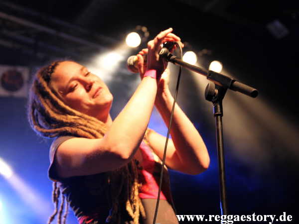 Saral&eacute;ne und The Magic Touch