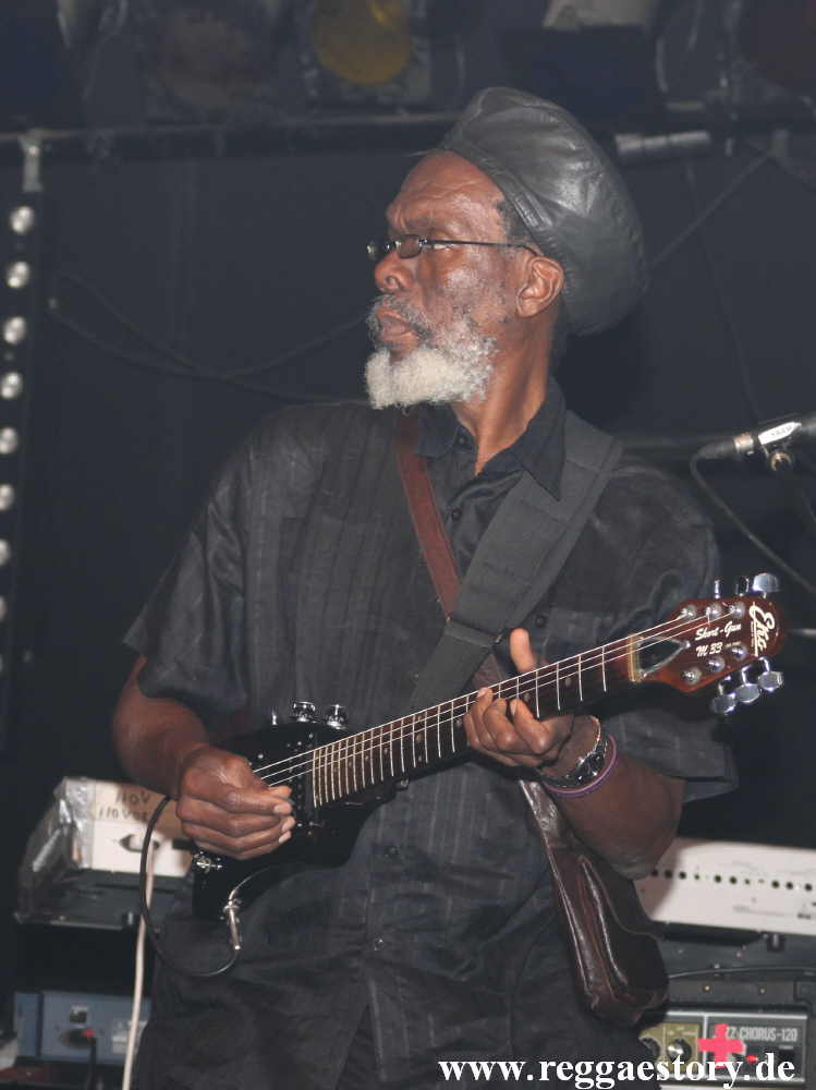 Roots Radics