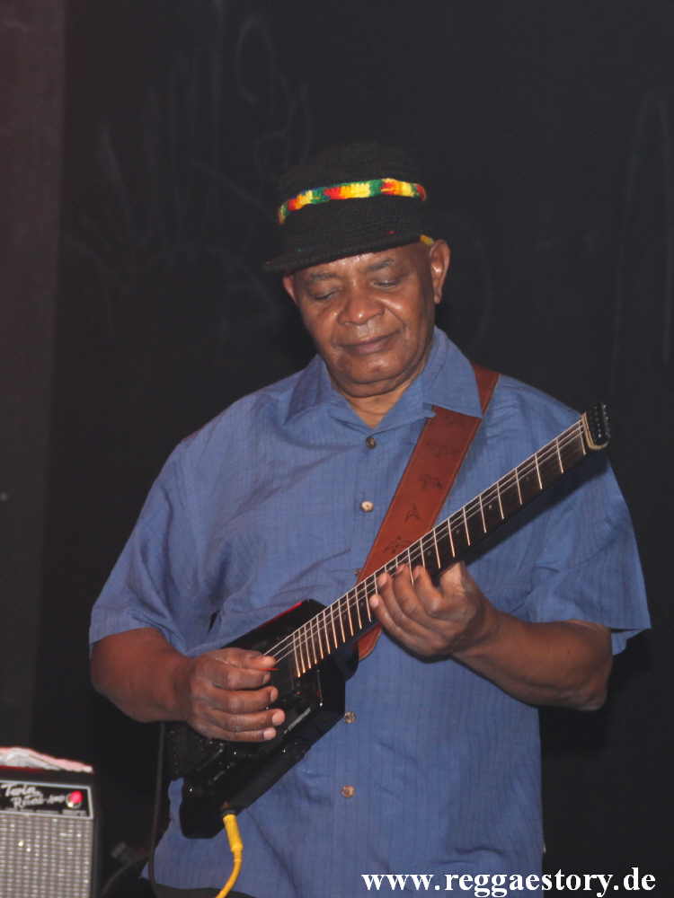 Roots Radics