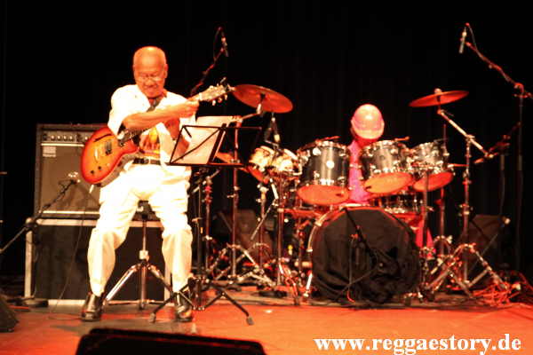 Ernest Ranglin und Sly Dunbar