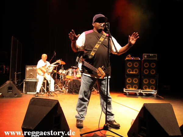 Ernest Ranglin und Robbie Shakespeare