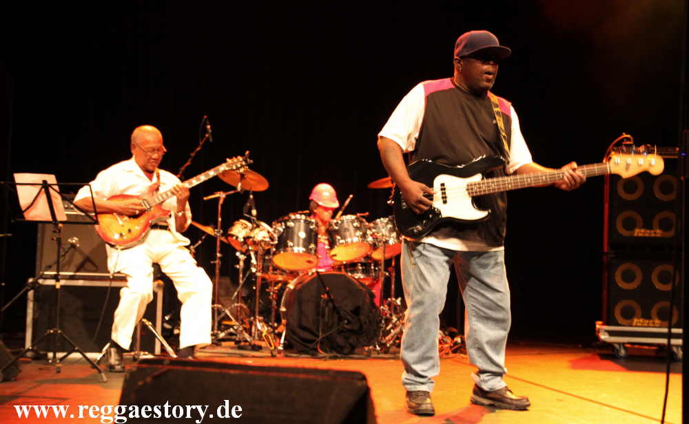Ernest ranglin und Sly & Robbie