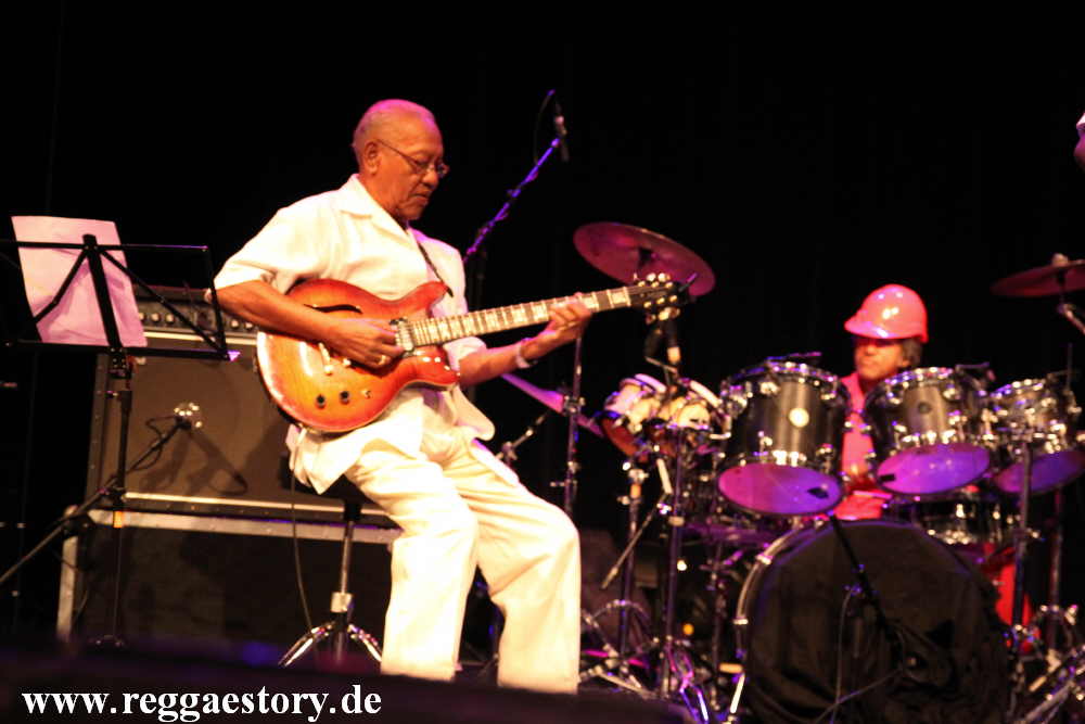 Ernest Ranglin und Sly Dunbar