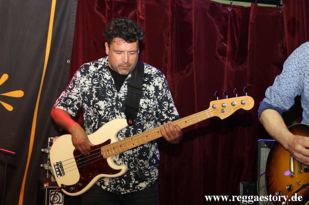 Steadytones
