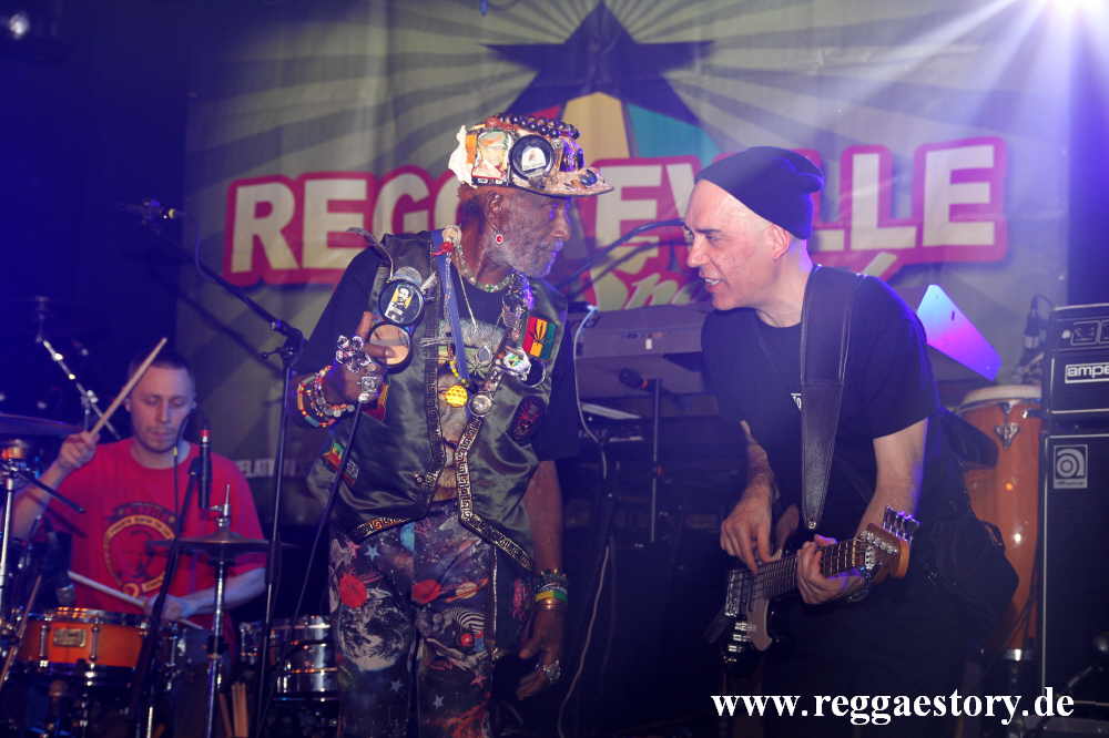 Lee Scratch Perry & Starkee