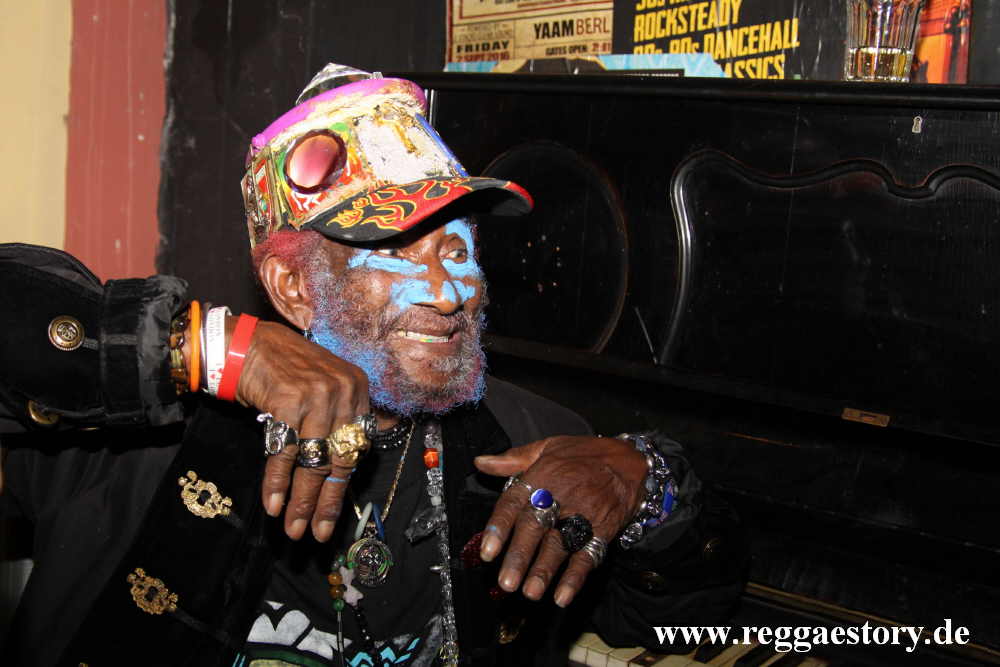 Lee Scratch Perry - Rings