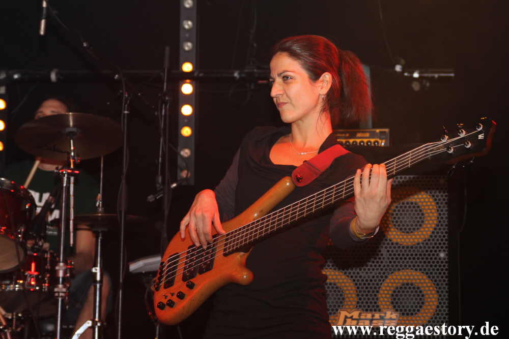 Dub Akom Band - Faby