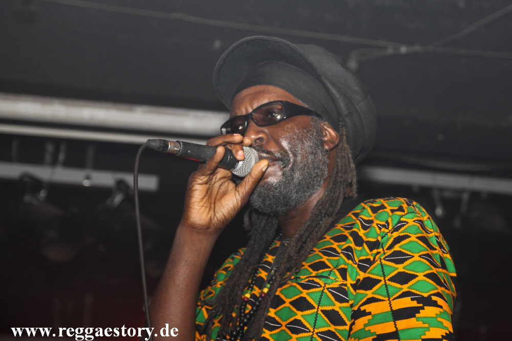 Macka B