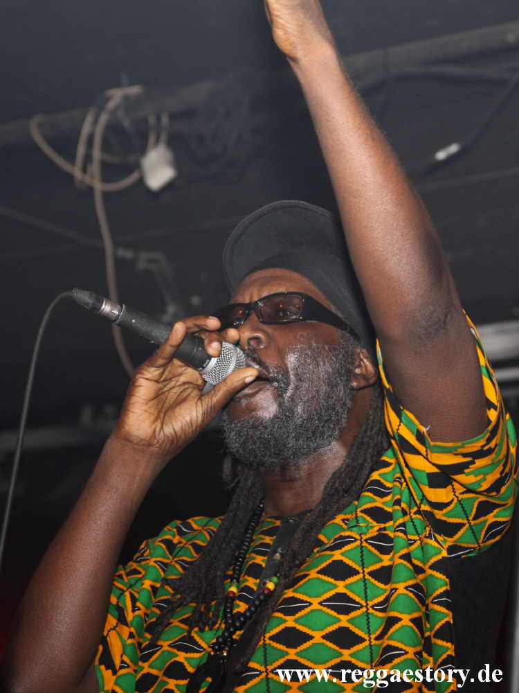 Macka B