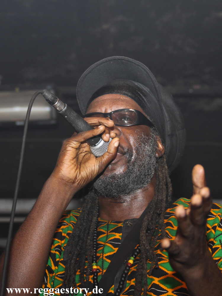 Macka B