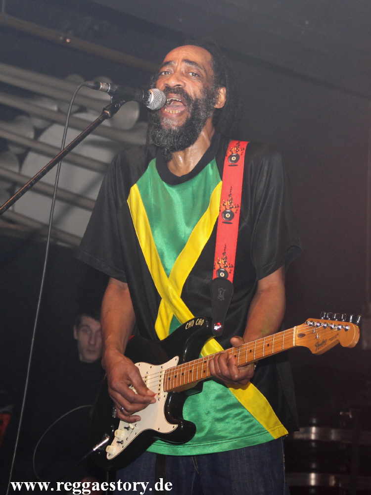 Roots Ragga Band