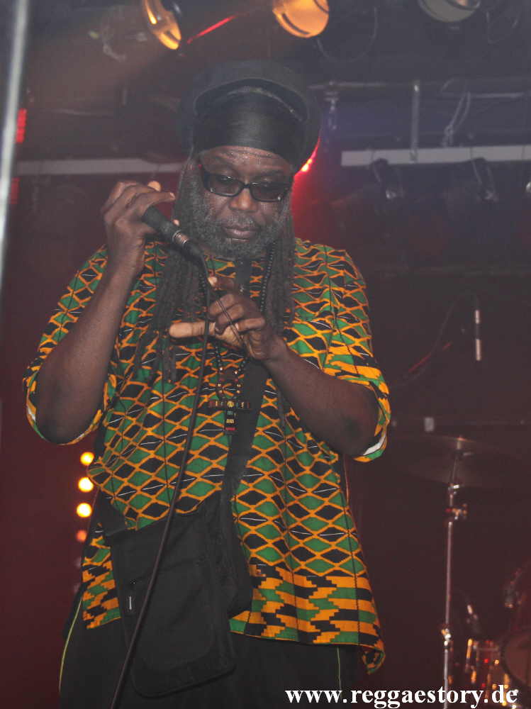 Macka B