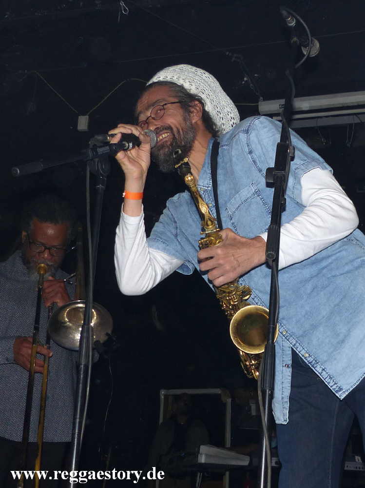 Charmax Band - Rico