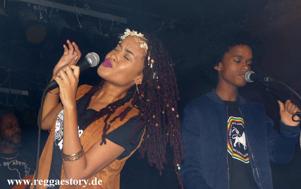Xana + Azizzi Romeo