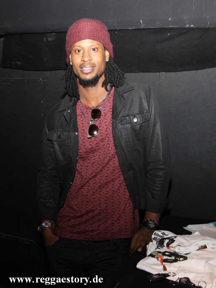 Omari Banks