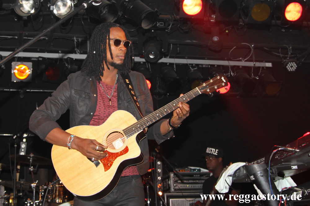 Omari Banks