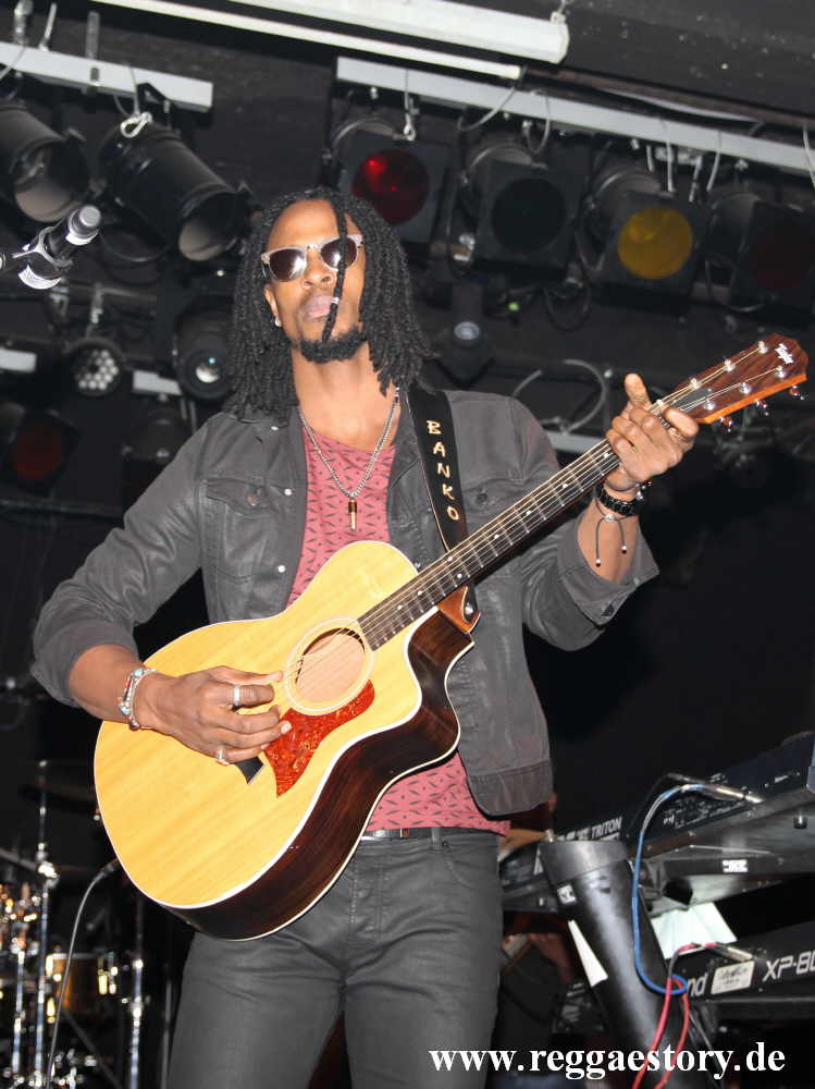 Omari Banks