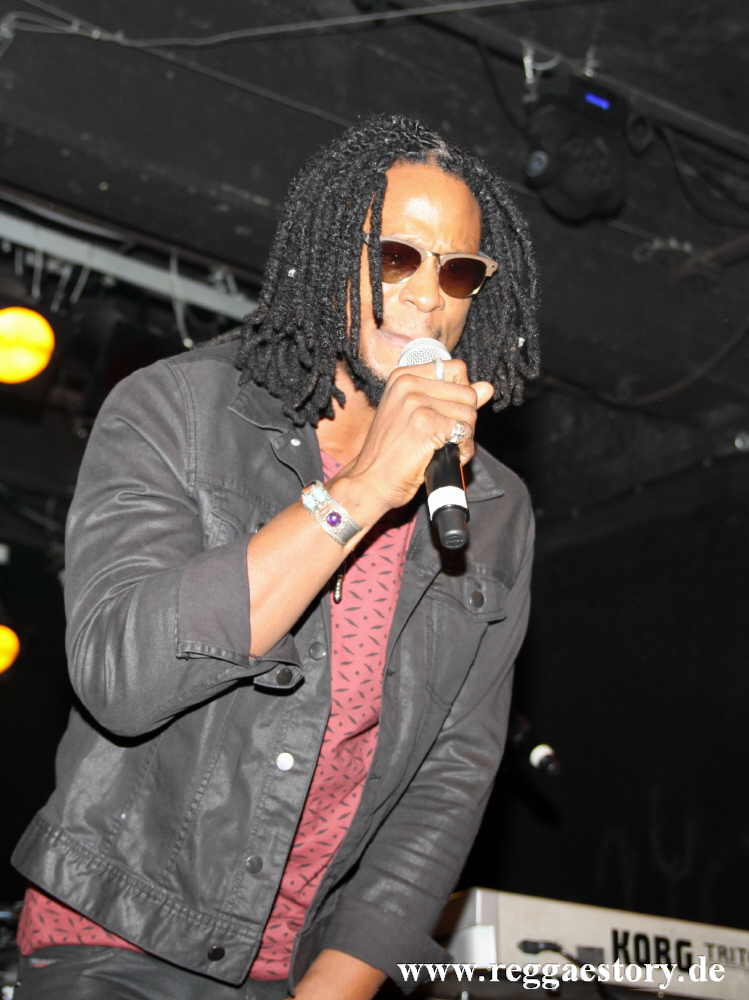 Omari Banks