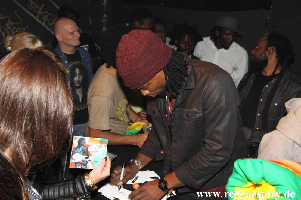 Omari Banks